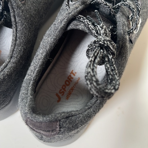 JSport Women’s Arrow Memory Foam Lace-Up Casual Walking Sneakers in Tweed Grey - Picture 6 of 13